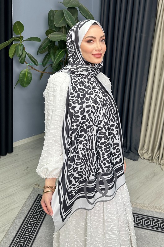 Leopar Ipek Şal - Siyah Leopar Ipek Şal - Siyah
